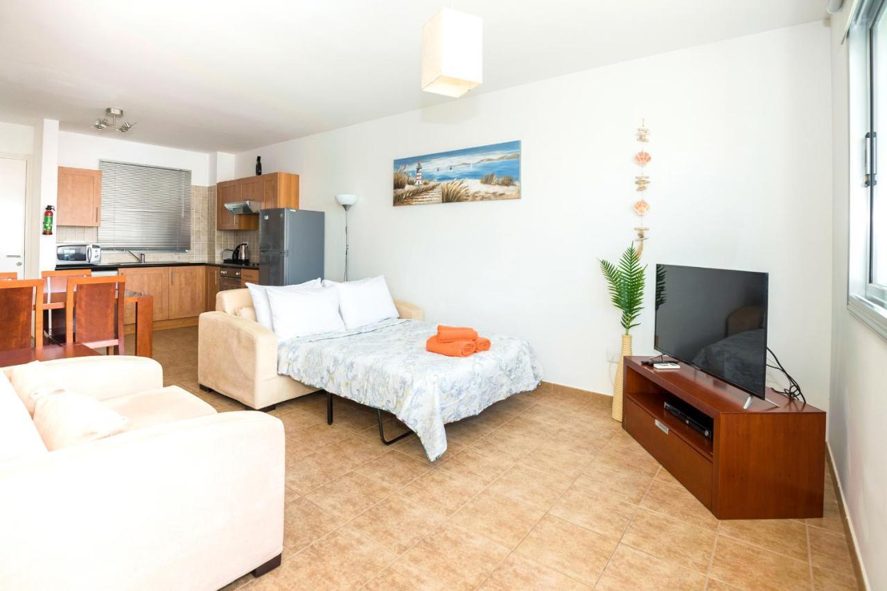 Seabreeze Apartment 200M Away From The Sea Paralímni Kültér fotó