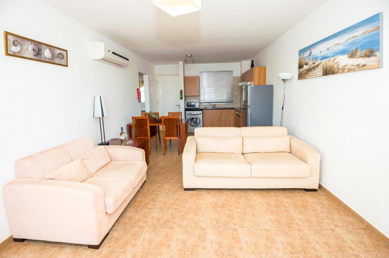 Seabreeze Apartment 200M Away From The Sea Paralímni Kültér fotó
