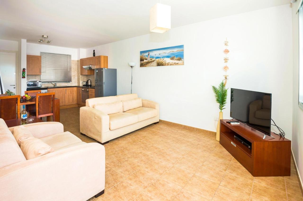 Seabreeze Apartment 200M Away From The Sea Paralímni Kültér fotó