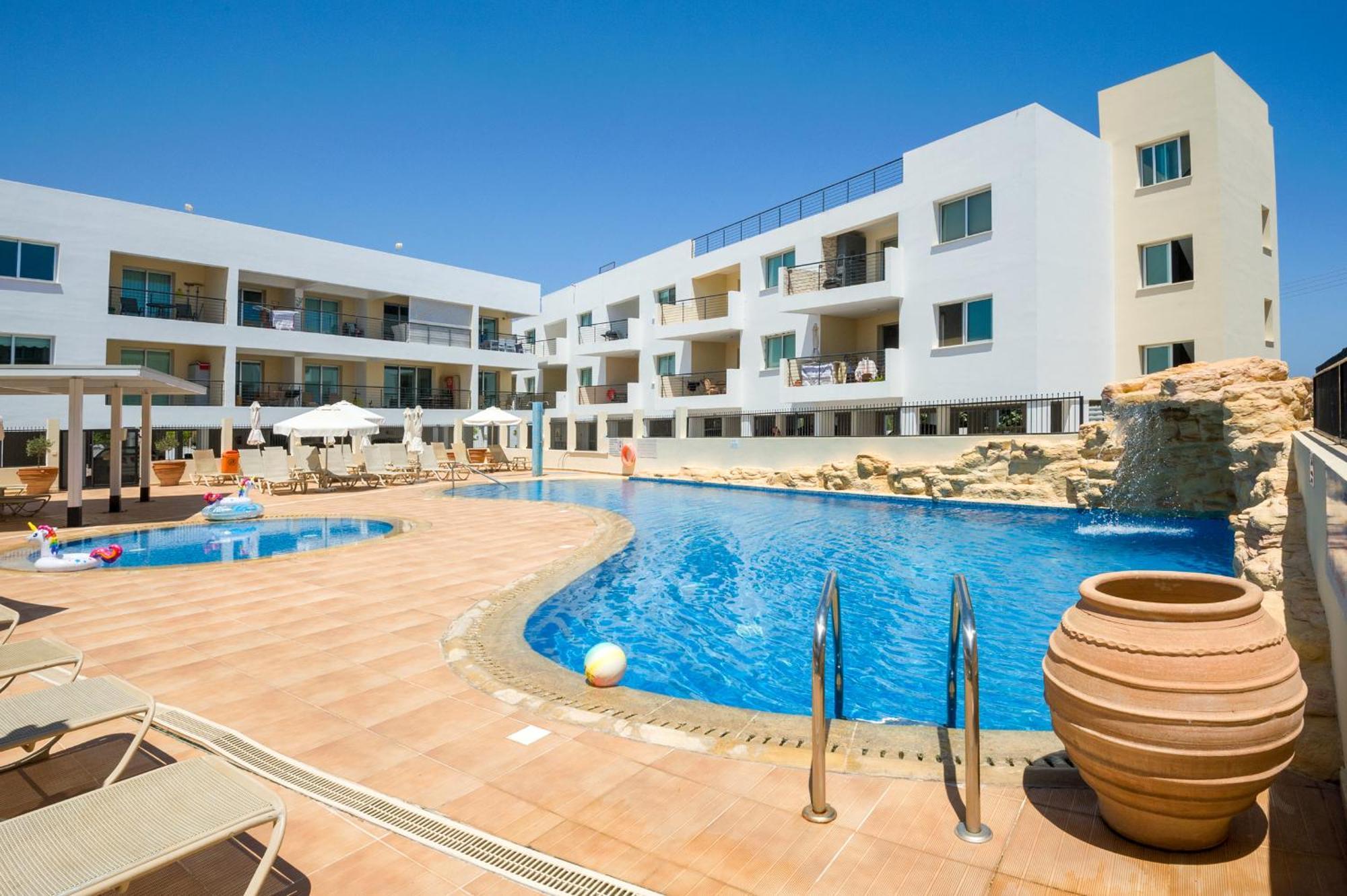 Seabreeze Apartment 200M Away From The Sea Paralímni Kültér fotó