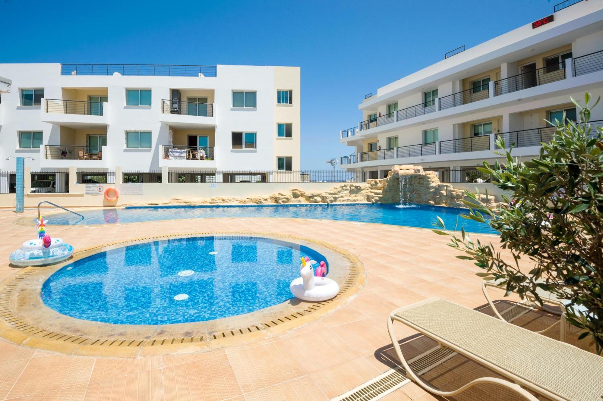 Seabreeze Apartment 200M Away From The Sea Paralímni Kültér fotó